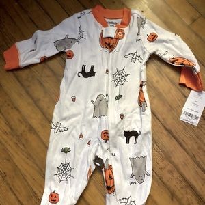 Size 3months Carter’s sleeper NWT